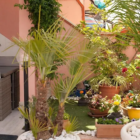 Apartment Lovely Garden To Private Heated Pool *